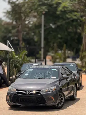 Toyota Camry SE 4dr Sedan (2.5L 4cyl 6A) 2016 Gray