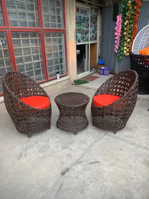 Quality Me and You Chair With Table