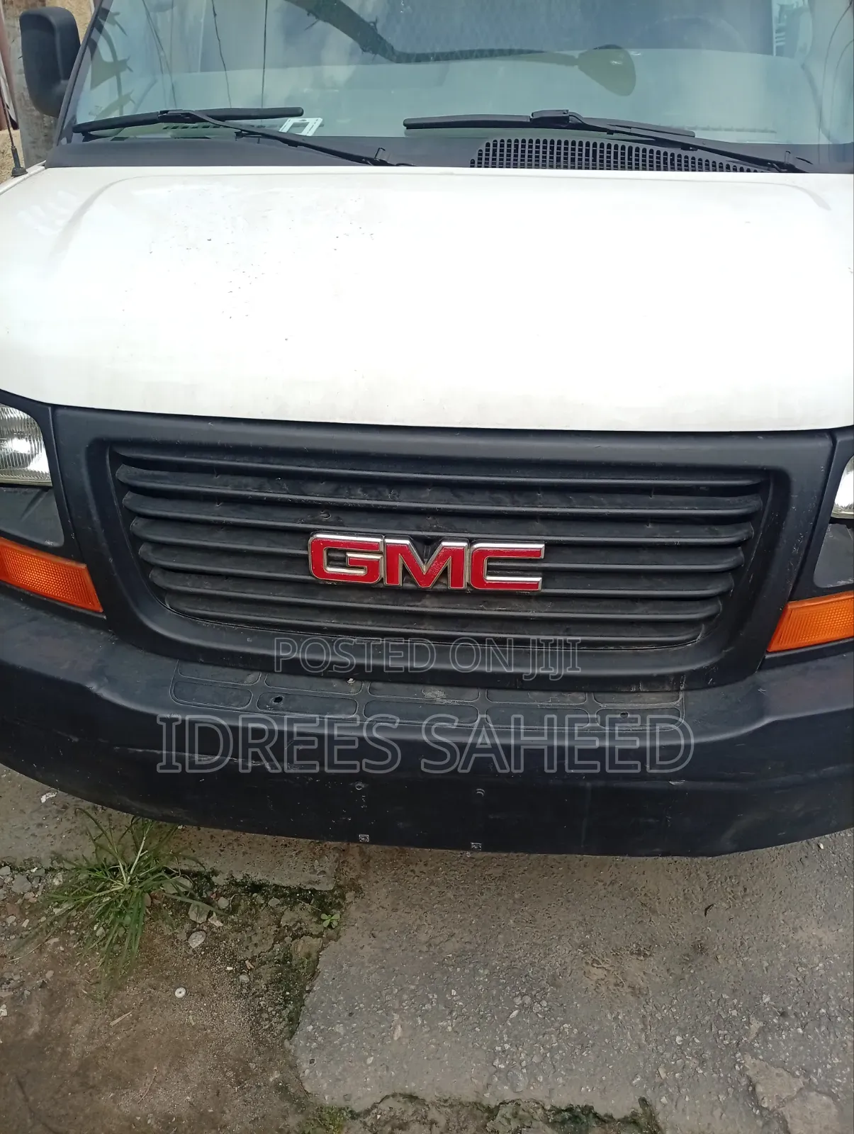 Chevrolet Shcool Bus 2005 White