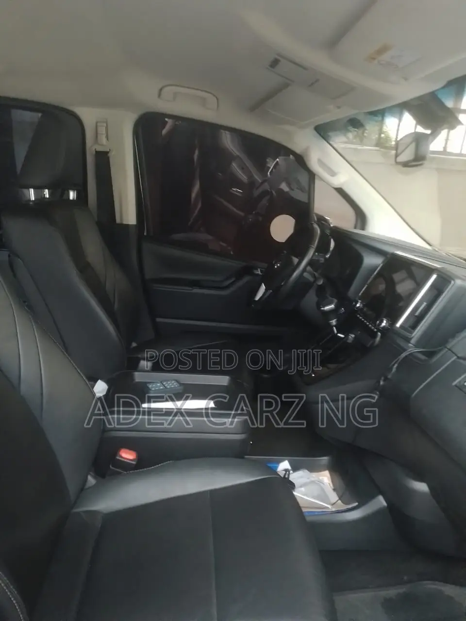 Toyota HiAce 2025 Black