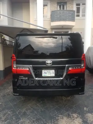 Toyota HiAce 2025 Black