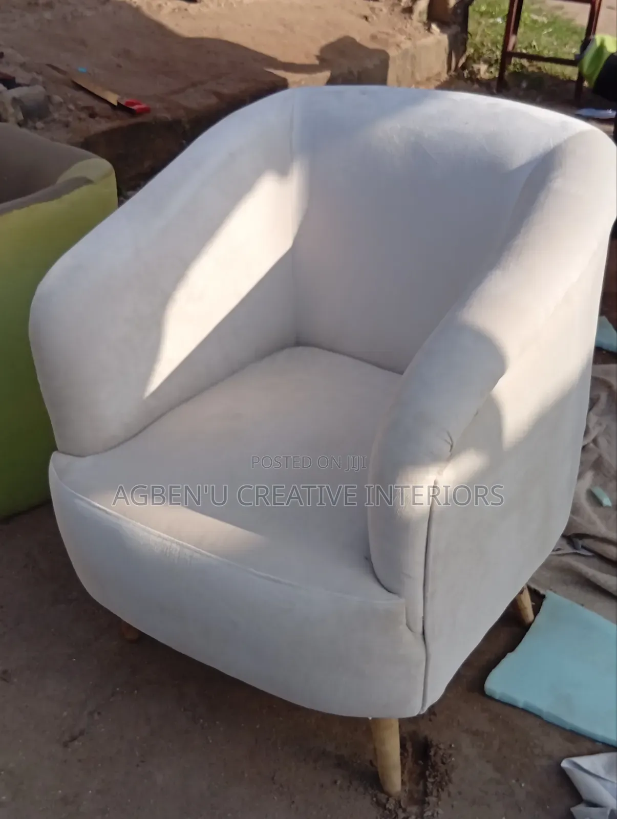 Curved Single Chair