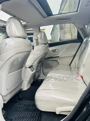 Toyota Venza XLE 4dr Wagon (3.5L 6cyl 6A) 2015 Blue