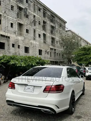 Mercedes-Benz E350 Base 4Matic Sedan AWD (3.5L 6cyl 7A) 2016 White