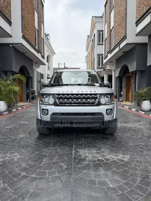 Land Rover Lr4 Base 4x4 2016 Silver