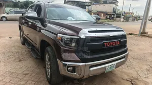 Toyota Tundra 2016 Gray
