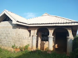 4bdrm Bungalow in Tiwadara Estate, Ado-Odo/Ota for sale