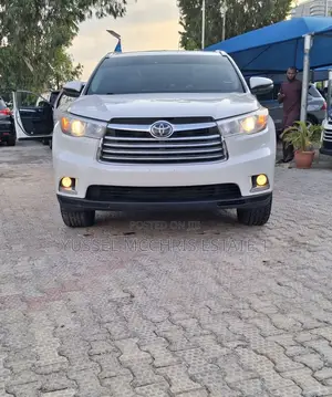 Toyota Highlander Limited 4dr SUV AWD (3.5L 6cyl 6A) 2015 White