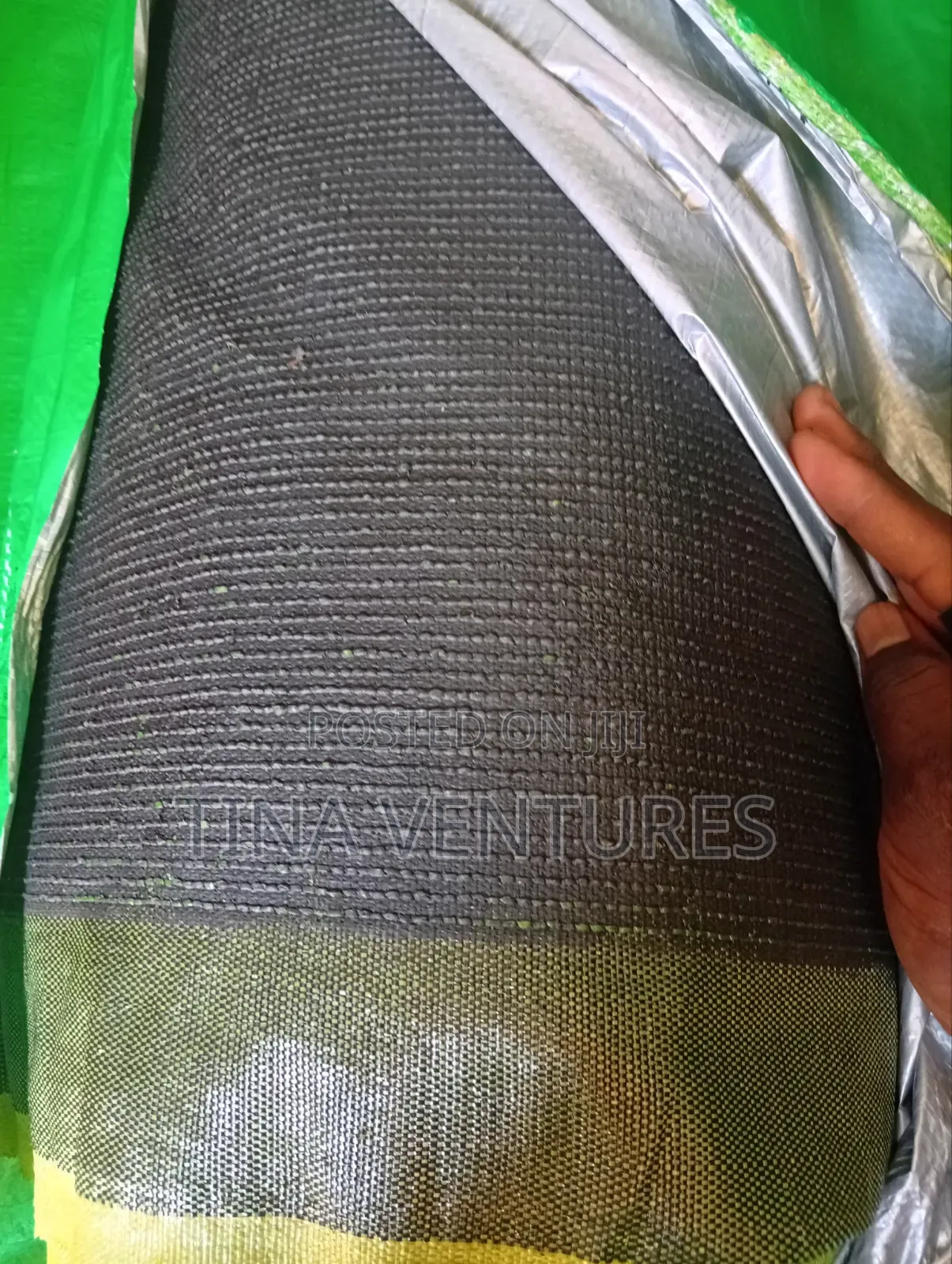 Artificial Grass Carpet. Available in Bulk. Different Sizes and Colour