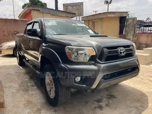 Toyota Tacoma 2012 Gray