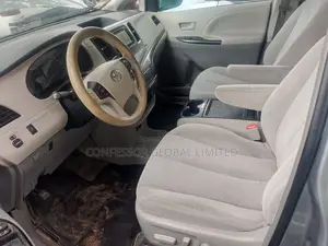 Toyota Sienna 2013 Gray