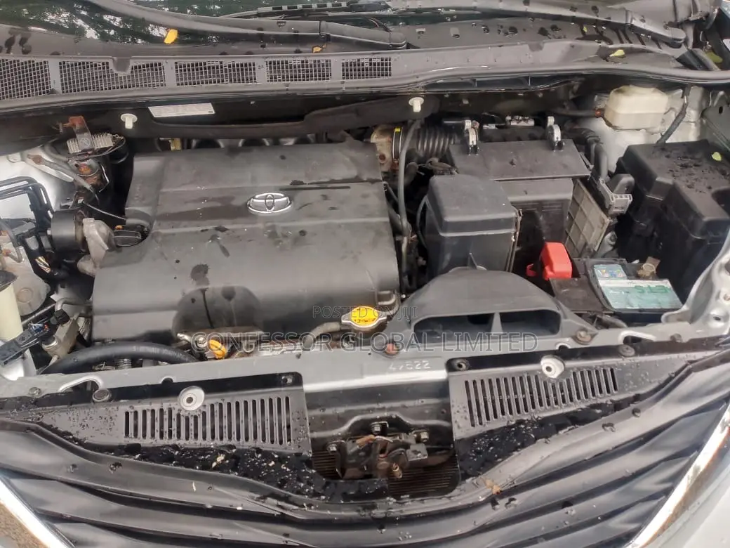 Toyota Sienna 2013 Gray