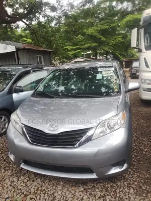 Toyota Sienna 2013 Gray