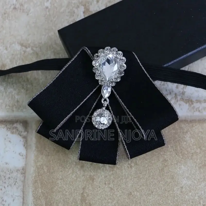Fashionable Lapel Roses for Clothes
