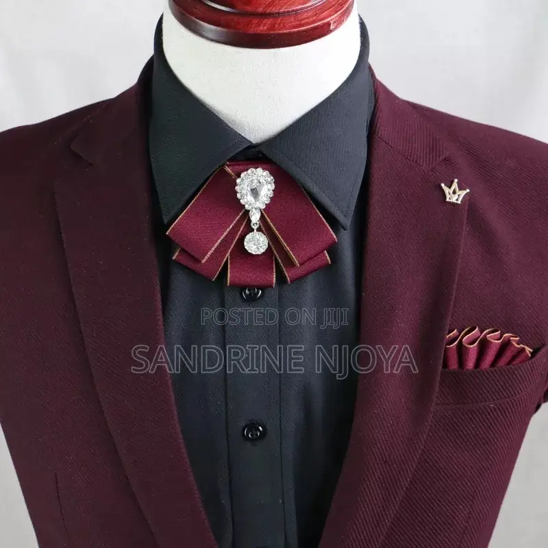 Fashionable Lapel Roses for Clothes