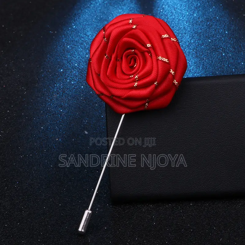 Fashionable Lapel Roses for Clothes