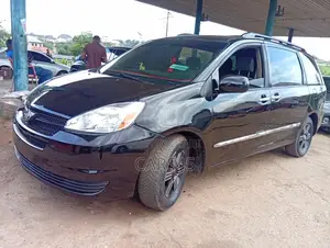 Toyota Sienna 2005 Black