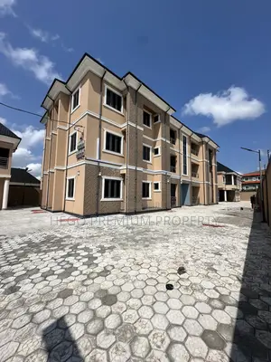 3bdrm Apartment in Peter Odili Estate, Amadi-Ama for rent