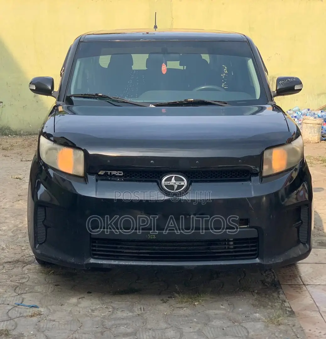 Scion xB Base 2012 Black