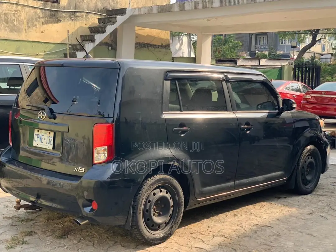 Scion xB Base 2012 Black