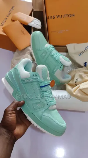 Sneakers Shoe
