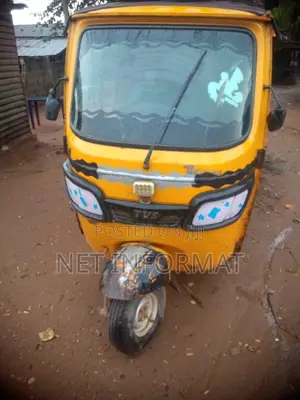 TVS King Deluxe Plus iTouch Start 2020 Yellow