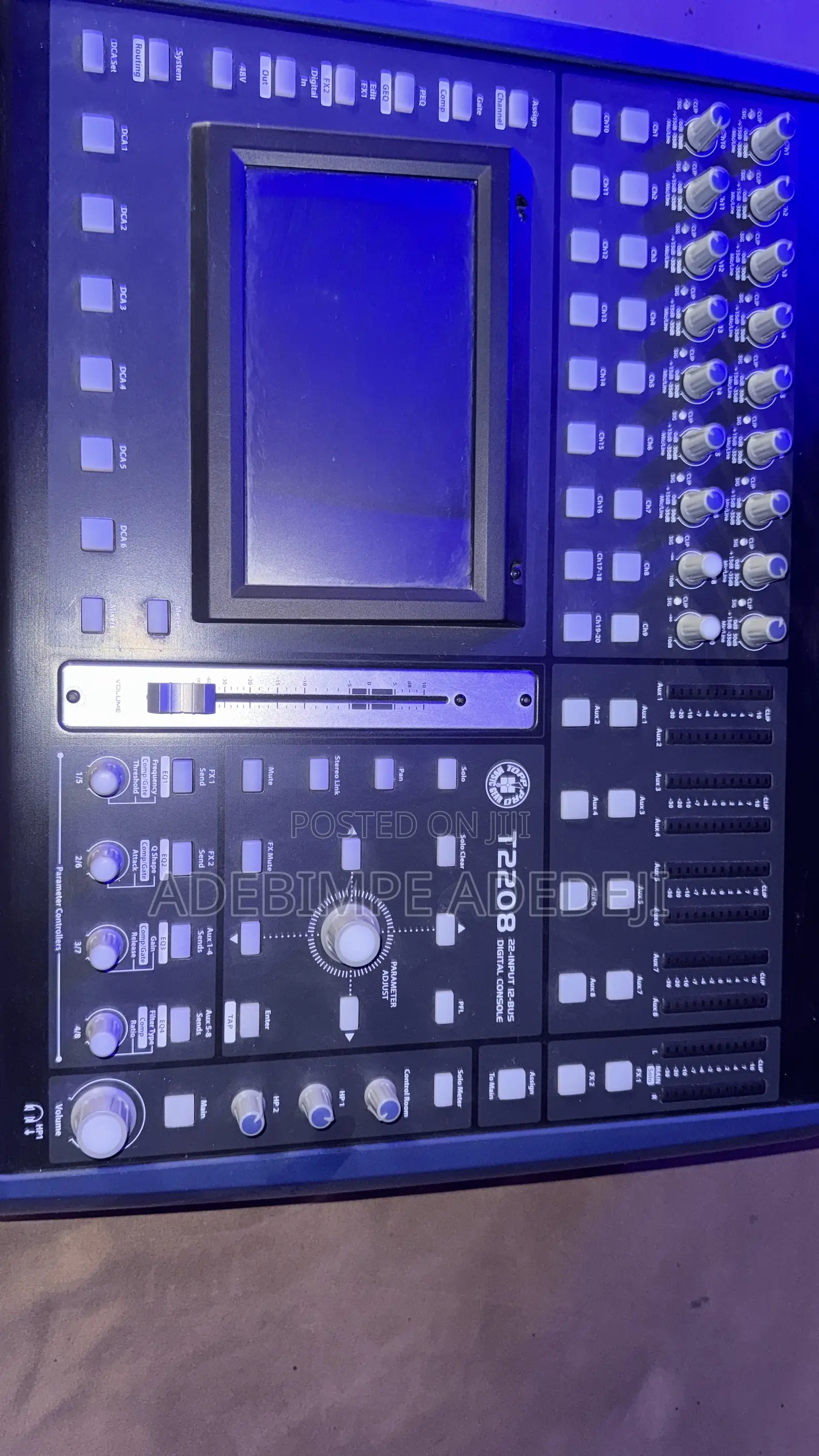 T2208 Digital Mixer