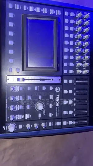 T2208 Digital Mixer