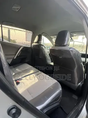 Toyota RAV4 2015 Silver