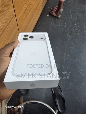 New Apple iPhone 17 Pro Max 1 TB Silver
