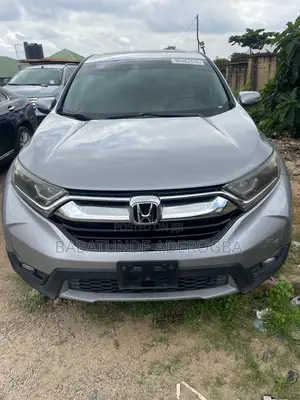 Honda CR-V Touring FWD 2018 Silver