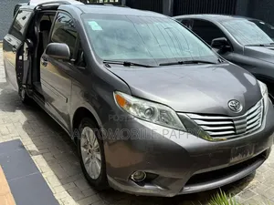 Toyota Sienna 2012 Gray