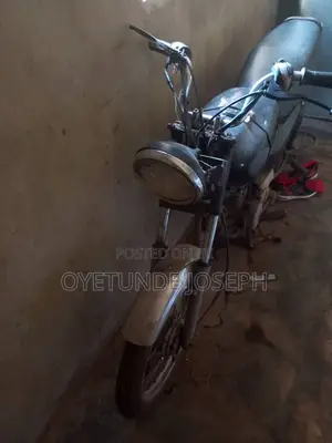 Bajaj Boxer 2020 Brown