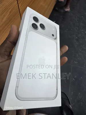 New Apple iPhone 17 Pro Max 256 GB Silver