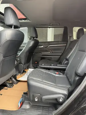 Toyota Highlander Limited 4dr SUV AWD (3.5L 6cyl 6A) 2015 Black