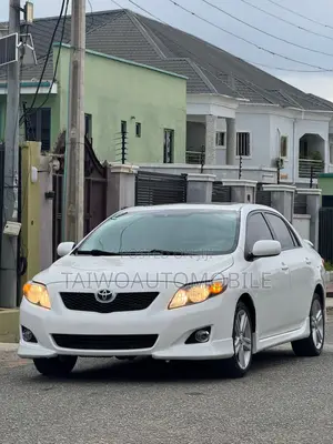 Toyota Corolla XRS 4dr Sedan (2.4L 4cyl 5A) 2010 White