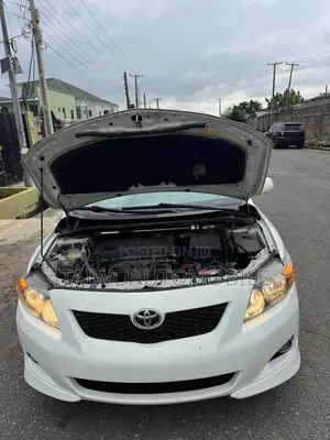Toyota Corolla XRS 4dr Sedan (2.4L 4cyl 5A) 2010 White