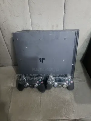 Ps4 Pro Uk Used With Game and 2 Controllers