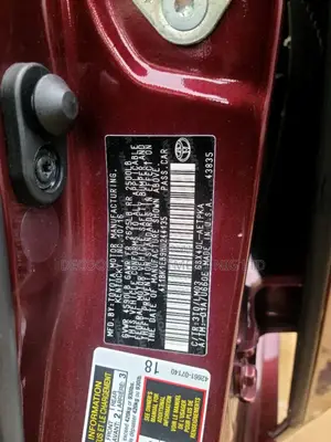 Toyota Avalon Limited (3.5L 6cyl 6A) 2018 Burgundy