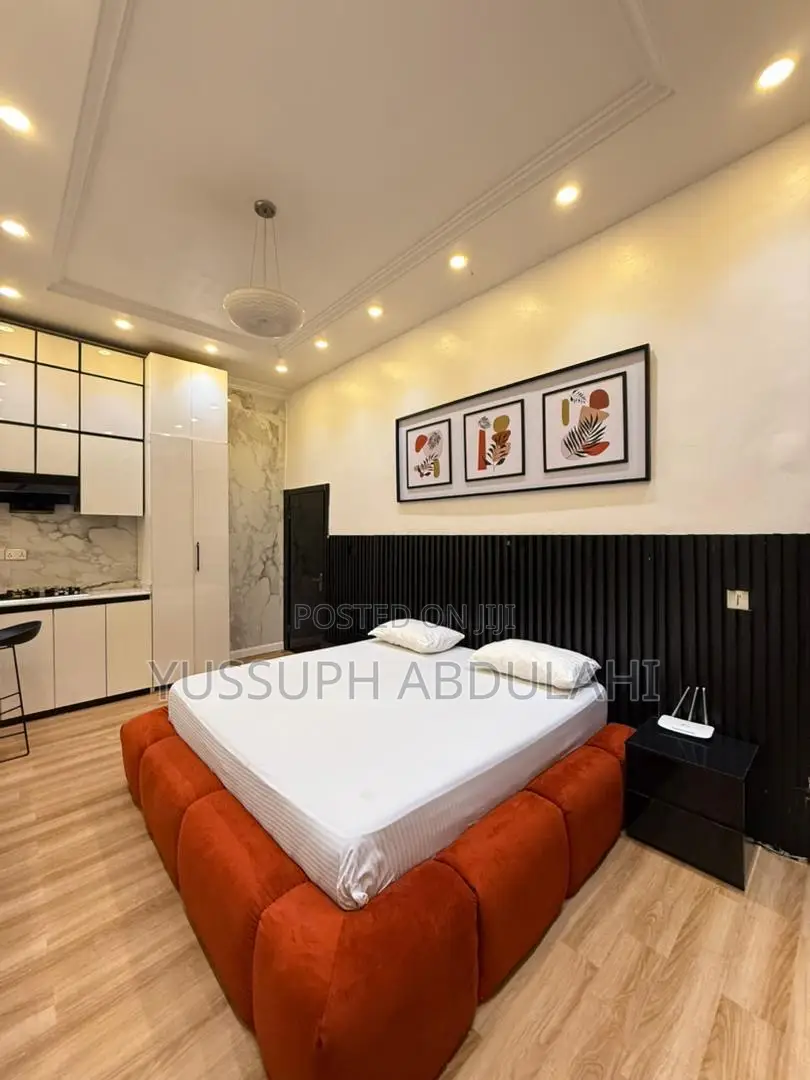 1 Bedroom Chevron