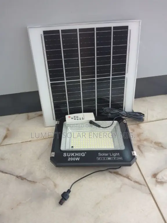 Sukhig 200w Solar Street Light Motion Sensor Lithium Battery Sales