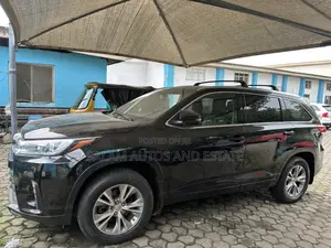 Toyota Highlander XLE V6 4x4 (3.5L 6cyl 6A) 2016 Black