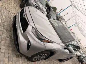 Toyota Highlander XLE 2021 Silver