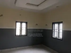 3bdrm Duplex in Scc Ushafa for rent