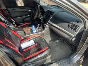 Toyota Camry SE 4dr Sedan (2.5L 4cyl 6A) 2017 Gray