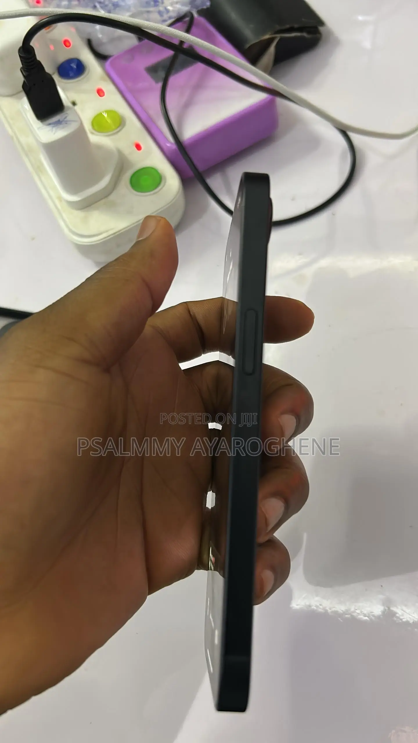 Apple iPhone 16e 128 GB Blue