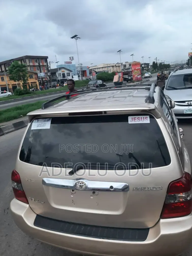 Toyota Highlander 2006 Gold