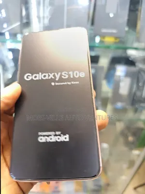 Samsung Galaxy S10e 128 GB White