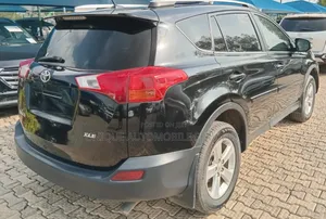 Toyota RAV4 XLE 4dr SUV AWD (2.5L 4cyl 6A) 2014 Black