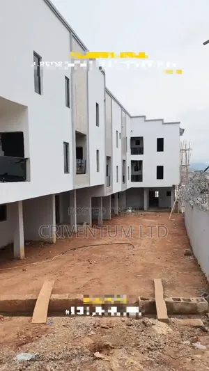 4bdrm Duplex in Life Camp for sale